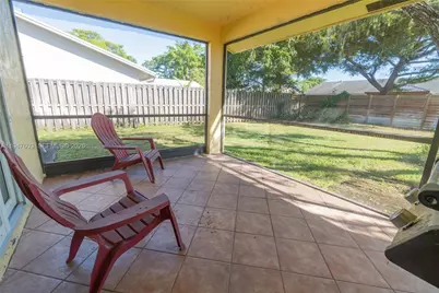 7674 NW 88th Ln, Tamarac, FL 33321 - Photo 19