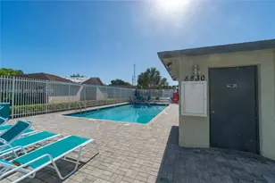 7674 NW 88th Ln, Tamarac, FL 33321 - Photo 21
