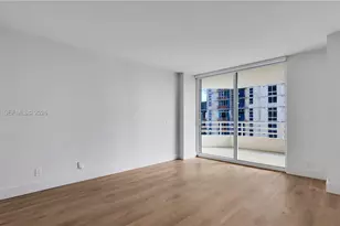 555 NE 34th St, Miami, FL 33137 - Photo 21