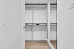 555 NE 34th St, Miami, FL 33137 - Photo 29