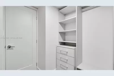 555 NE 34th St #2609, Miami, FL 33137 - Photo 31