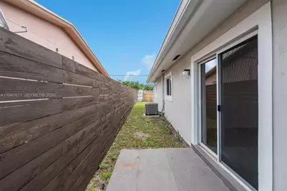 130-134 NW 57th St, Oakland Park, FL 33309 - Photo 33