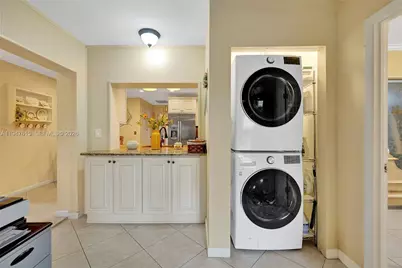 230 SE 4th St, Dania Beach, FL 33004 - Photo 37