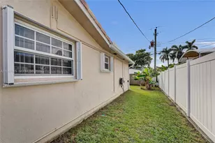230 SE 4th St, Dania Beach, FL 33004 - Photo 93