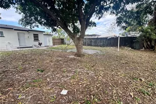 10521 NW 35th Ct, Miami, FL 33147 - Photo 23