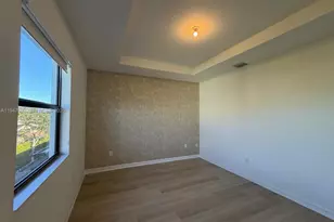 909 NE 211th St, Miami, FL 33179 - Photo 15