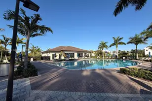 909 NE 211th St, Miami, FL 33179 - Photo 41