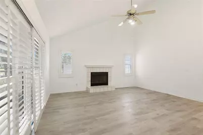 10402 Ashley Oaks Dr, Riverview, FL 33578 - Photo 9