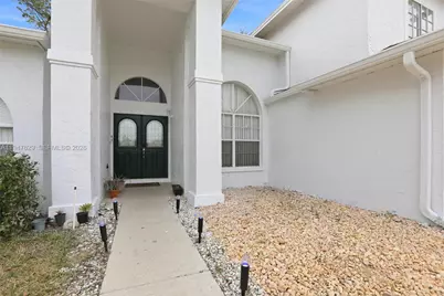 10402 Ashley Oaks Dr, Riverview, FL 33578 - Photo 5