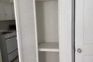 921 N 17th Ct, Hollywood, FL 33020 - Photo 15