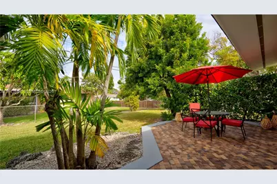 8955 SW 85th Ter, Miami, FL 33173 - Photo 11