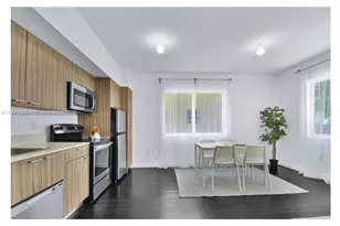 557 Michigan Ave, Miami Beach, FL 33139 - Photo 3