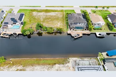 718 NW 38 Pl, Cape Coral, FL 33993 - Photo 3