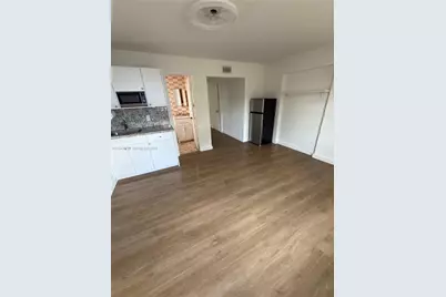 7546 NW 2nd Ter, Miami, FL 33126 - Photo 9