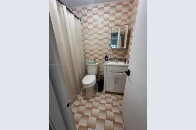 7546 NW 2nd Ter, Miami, FL 33126 - Photo 15