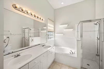 303 NW Somerset Cir, Port Saint Lucie, FL 34983 - Photo 5