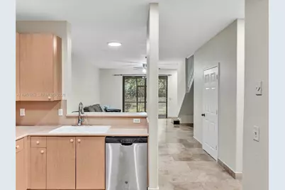 3853 Tree Top Dr #3853, Weston, FL 33332 - Photo 9