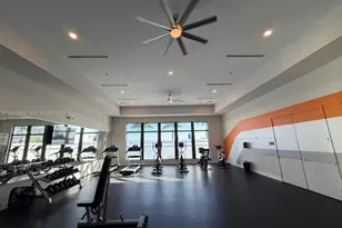 909 NE 211th St, Miami, FL 33179 - Photo 49