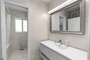 251 NE 44th St, Miami, FL 33137 - Photo 29