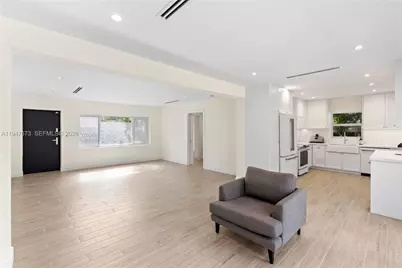 251 NE 44th St #251, Miami, FL 33137 - Photo 9
