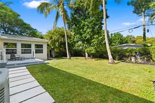 251 NE 44th St, Miami, FL 33137 - Photo 37