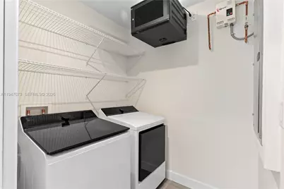 251 NE 44th St #251, Miami, FL 33137 - Photo 35