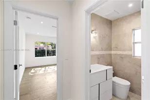 251 NE 44th St, Miami, FL 33137 - Photo 33