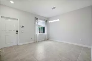 2747 SE 15th St, Homestead, FL 33035 - Photo 5