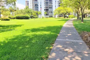 3101 N Country Club Dr, Aventura, FL 33180 - Photo 15