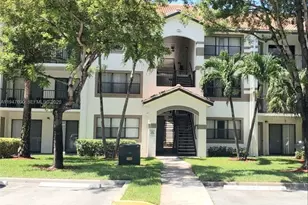 630 S Park Rd, Hollywood, FL 33021 - Photo 1