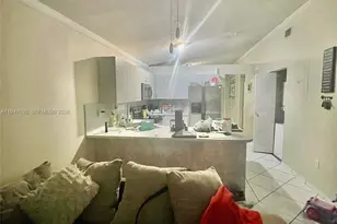 11458 NW 91st Ct, Hialeah Gardens, FL 33018 - Photo 5