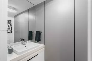 90 SW 3rd St, Miami, FL 33130 - Photo 33