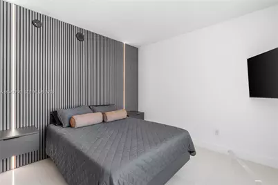 90 SW 3rd St #2204, Miami, FL 33130 - Photo 27