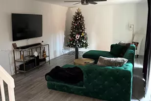 2563 Lakeview Ct, Cooper City, FL 33026 - Photo 3