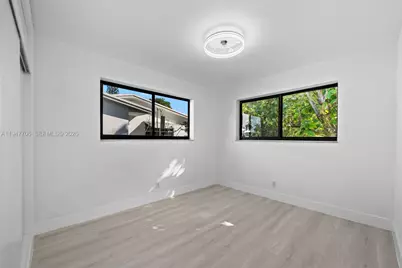 709 SW 4th Ct, Hallandale Beach, FL 33009 - Photo 25