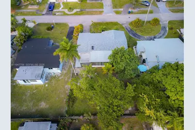 709 SW 4th Ct, Hallandale Beach, FL 33009 - Photo 53