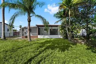 709 SW 4th Ct, Hallandale Beach, FL 33009 - Photo 41