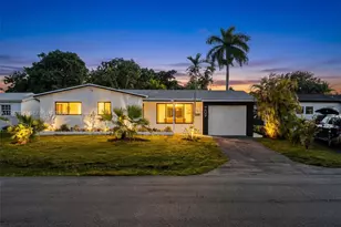 709 SW 4th Ct, Hallandale Beach, FL 33009 - Photo 3