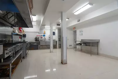 2298 SW 8th St, Miami, FL 33135 - Photo 9