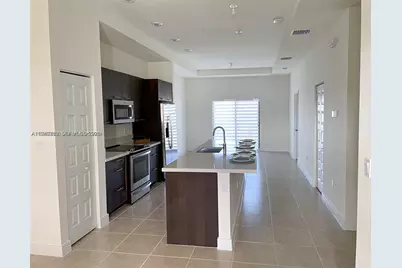 8151 NW 104th Ave #34, Doral, FL 33178 - Photo 5