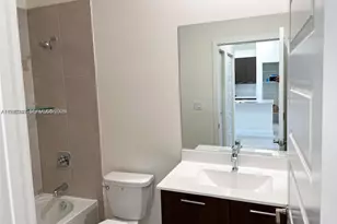 8151 NW 104th Ave, Doral, FL 33178 - Photo 9