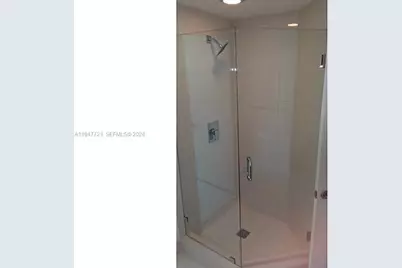 1100 S Miami Av #3211, Miami, FL 33130 - Photo 9