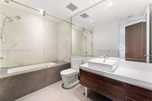 1100 Biscayne Blvd, Miami, FL 33132 - Photo 23