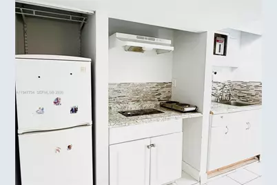 673 W 60th St #B, Hialeah, FL 33012 - Photo 9