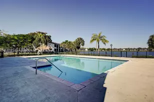 212 Lake Pointe Dr, Oakland Park, FL 33309 - Photo 15