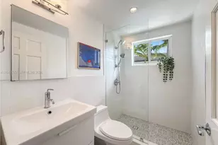741 6th St, Miami Beach, FL 33139 - Photo 13