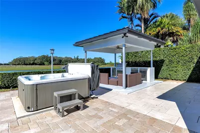 15560 NW 83rd Pl, Miami Lakes, FL 33016 - Photo 29