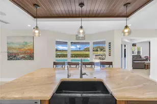 15560 NW 83rd Pl, Miami Lakes, FL 33016 - Photo 25