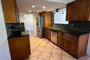 2104 N 14th Ct, Hollywood, FL 33020 - Photo 3