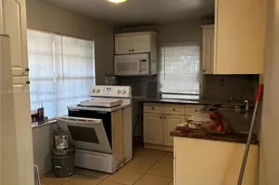 732 Moffett St, Hallandale Beach, FL 33009 - Photo 7